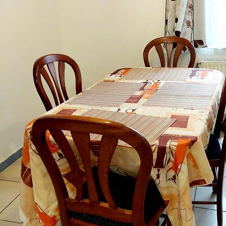בריסל Belle Chambre Dans Un Quartier Calme מראה חיצוני תמונה