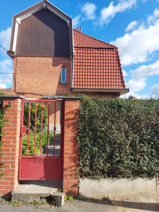 בריסל Belle Chambre Dans Un Quartier Calme מראה חיצוני תמונה